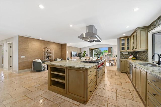 4927 Loma Way, Carlsbad, CA 92008