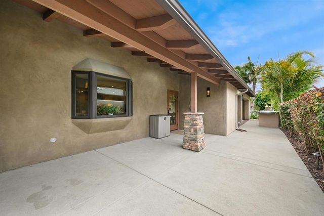 4927 Loma Way, Carlsbad, CA 92008
