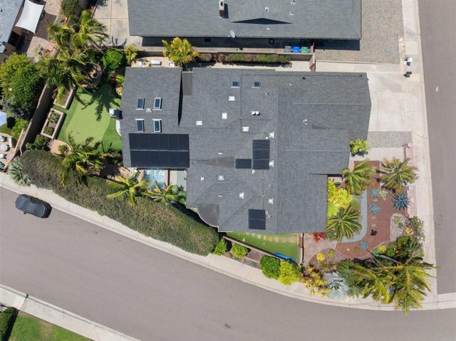4927 Loma Way, Carlsbad, CA 92008