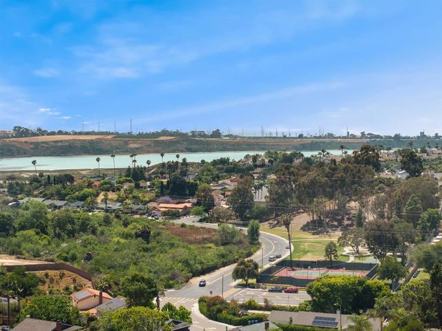 4927 Loma Way, Carlsbad, CA 92008