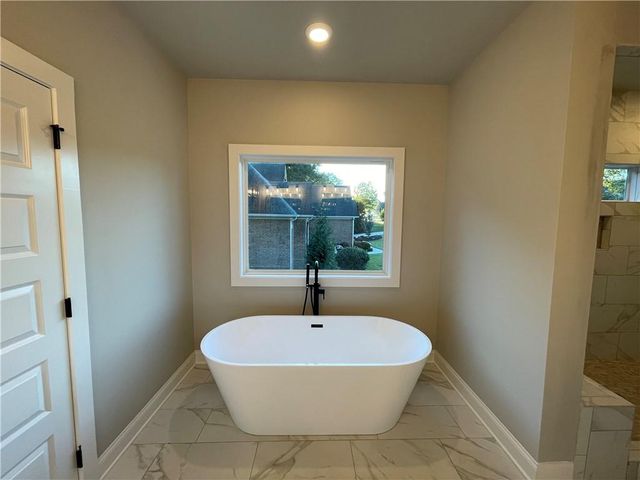 1937 DUNCANS MILL Lane, Jefferson, GA 30549