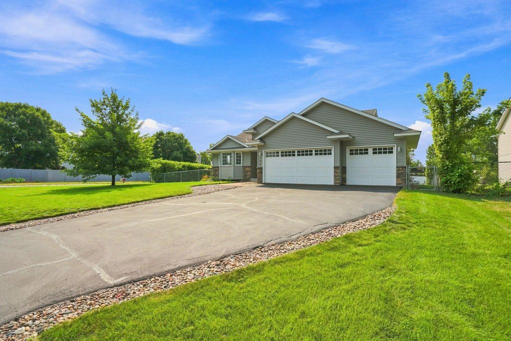 798 104th Court NE, Blaine, MN 55434 — photo 2