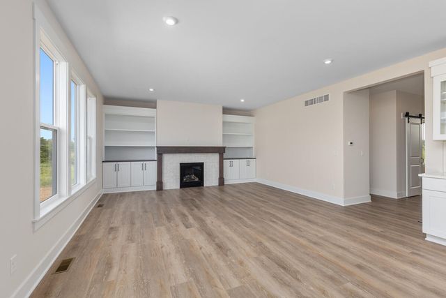 3321 Hideaway Drive SE, Caledonia, MI 49316