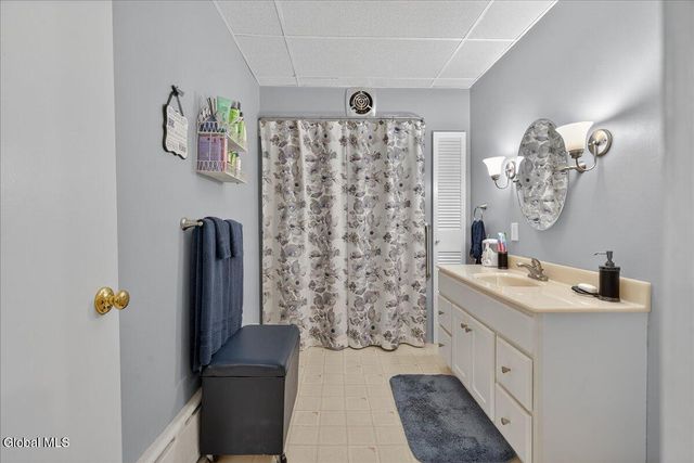 102 S Crystal Street, Schaghticoke, NY 12118