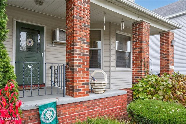 102 S Crystal Street, Schaghticoke, NY 12118