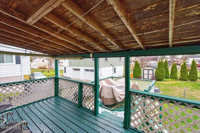 102 S Crystal Street, Schaghticoke, NY 12118