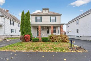 102 S Crystal Street, Schaghticoke, NY 12118