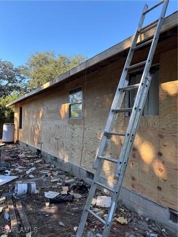 1960 51st ST SW, Naples, FL 34116