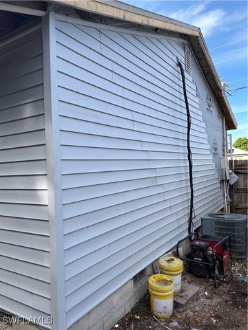 1960 51st ST SW, Naples, FL 34116