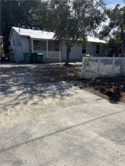 1960 51st ST SW, Naples, FL 34116