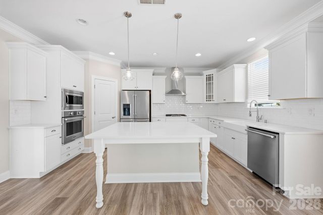 105 Yellow Birch Loop, Mooresville, NC 28117