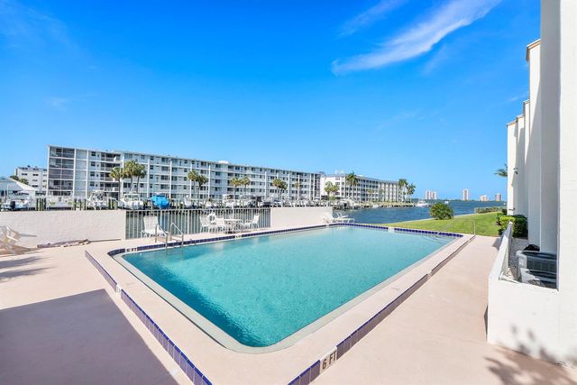 125 Shore Court 304a, North Palm Beach, FL 33408