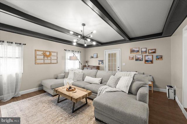 7 RONALD RD, Mechanicsburg, PA 17050
