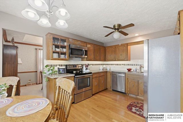 13937 Arbor Circle, Omaha, NE 68144