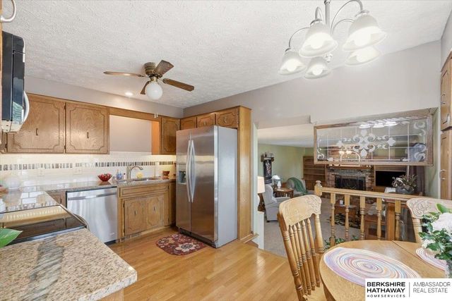 13937 Arbor Circle, Omaha, NE 68144