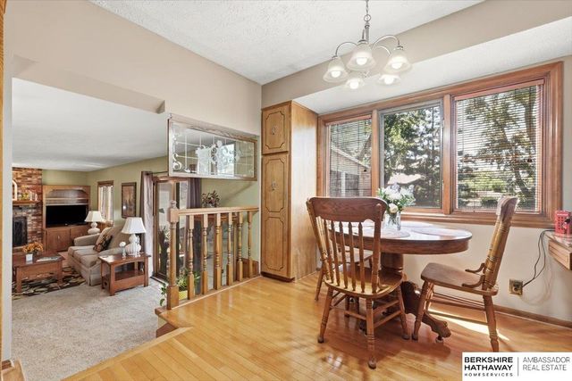 13937 Arbor Circle, Omaha, NE 68144