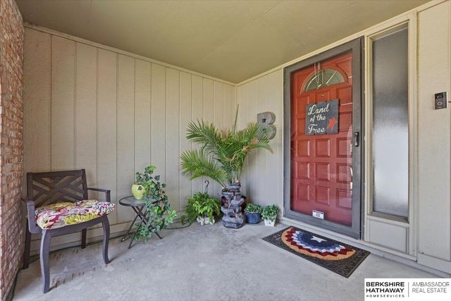 13937 Arbor Circle, Omaha, NE 68144