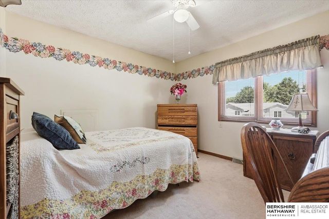 13937 Arbor Circle, Omaha, NE 68144