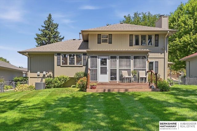 13937 Arbor Circle, Omaha, NE 68144