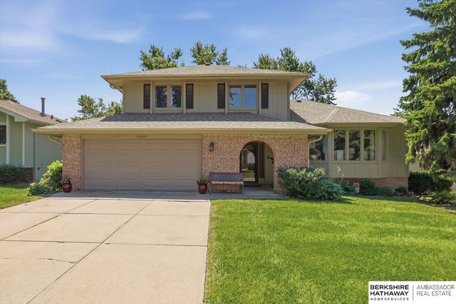13937 Arbor Circle, Omaha, NE 68144