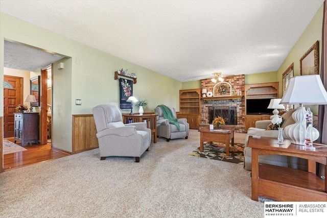 13937 Arbor Circle, Omaha, NE 68144