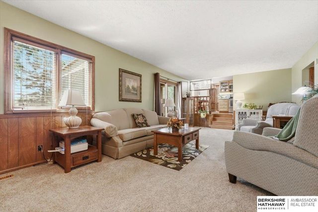 13937 Arbor Circle, Omaha, NE 68144