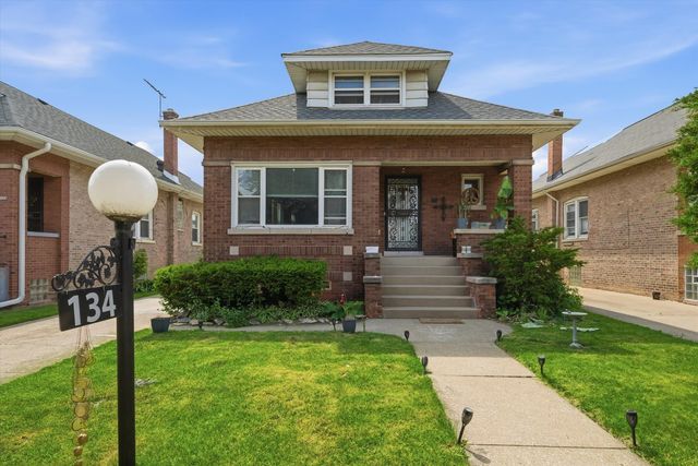 134 S 16th Avenue, Maywood, IL 60153