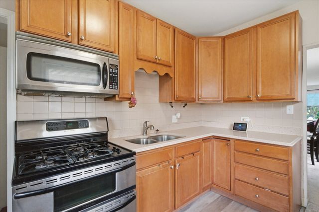 134 S 16th Avenue, Maywood, IL 60153