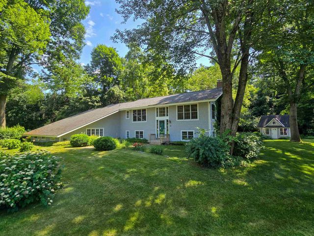 16 Country Club Drive, South Burlington, VT 05403