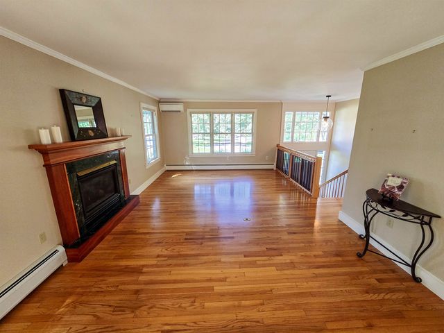 16 Country Club Drive, South Burlington, VT 05403