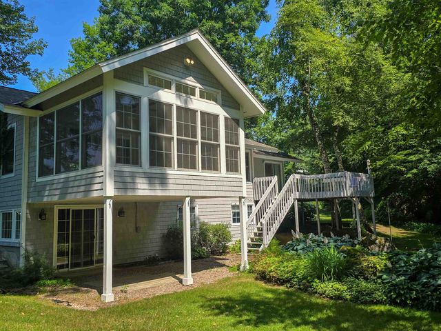 16 Country Club Drive, South Burlington, VT 05403