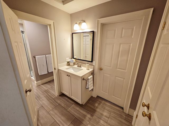 16 Country Club Drive, South Burlington, VT 05403