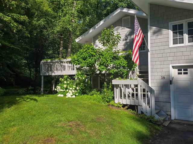 16 Country Club Drive, South Burlington, VT 05403