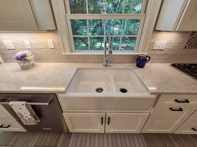 16 Country Club Drive, South Burlington, VT 05403