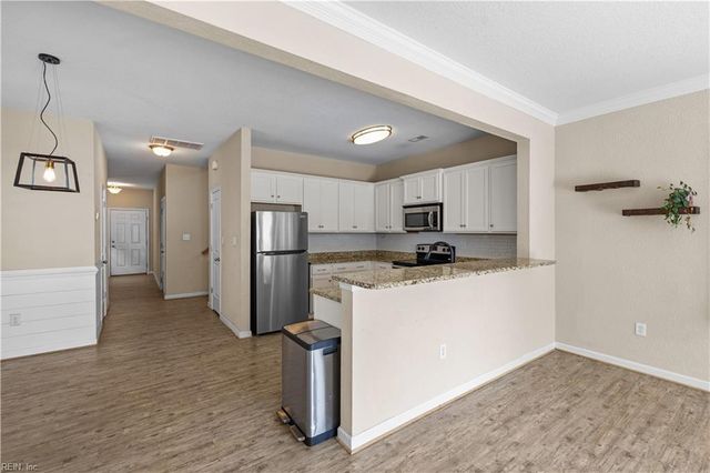 202 Thalia RD, Virginia Beach, VA 23452