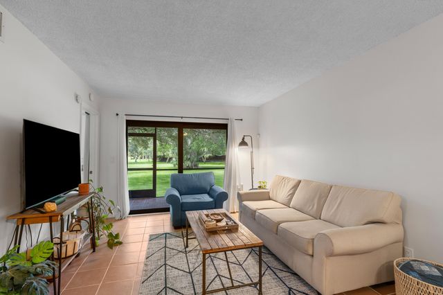 3300 Jaywood Terrace J116, Boca Raton, FL 33431