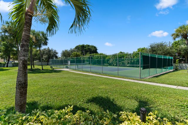 3300 Jaywood Terrace J116, Boca Raton, FL 33431