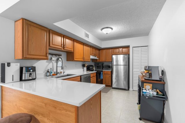 3300 Jaywood Terrace J116, Boca Raton, FL 33431