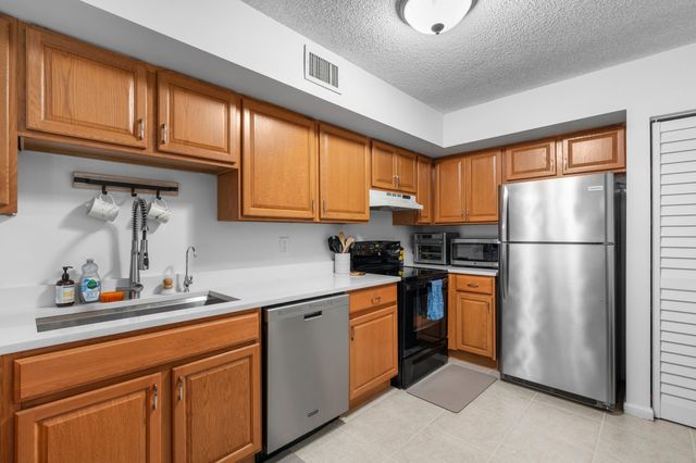 3300 Jaywood Terrace J116, Boca Raton, FL 33431