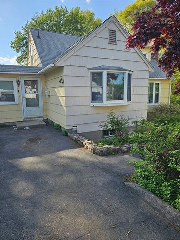 186 Ridge Rd, Marlborough, MA 01752
