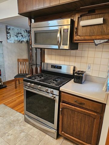 186 Ridge Rd, Marlborough, MA 01752