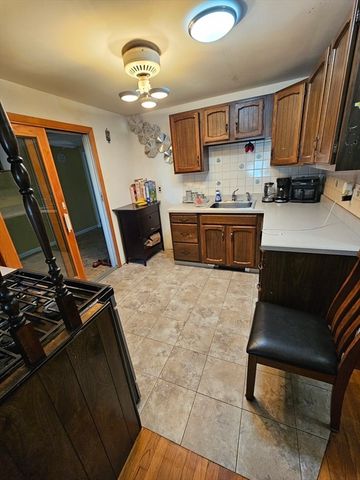 186 Ridge Rd, Marlborough, MA 01752
