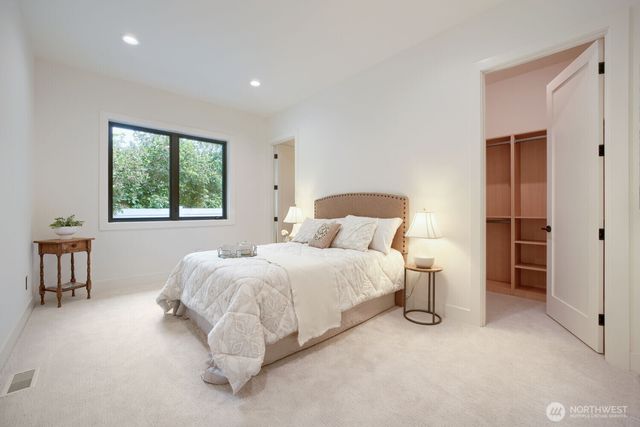 1265 165th Avenue SE, Bellevue, WA 98008