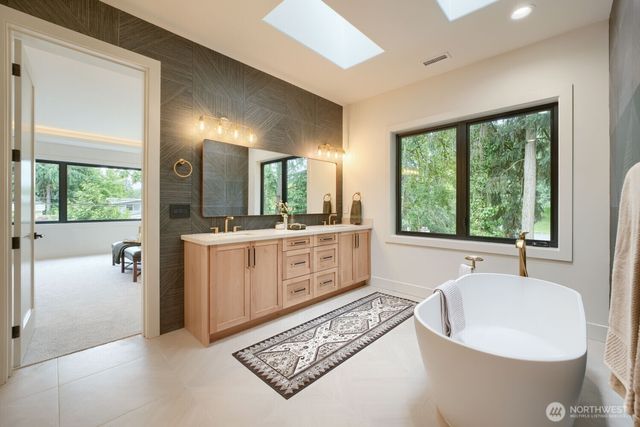 1265 165th Avenue SE, Bellevue, WA 98008