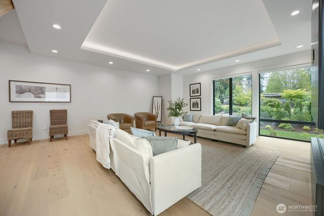 1265 165th Avenue SE, Bellevue, WA 98008