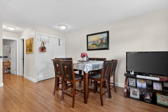 2002 SW Natura Boulevard B, Deerfield Beach, FL 33441