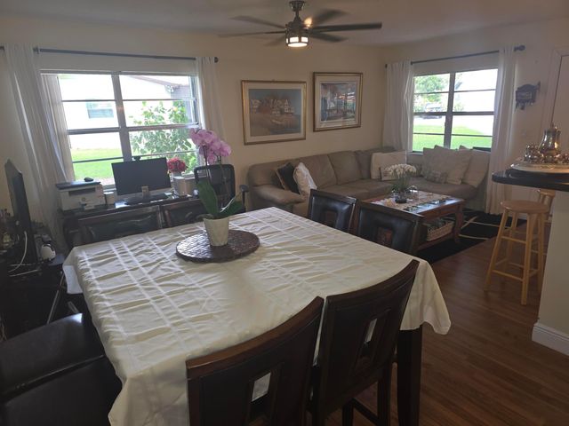 2002 SW Natura Boulevard B, Deerfield Beach, FL 33441
