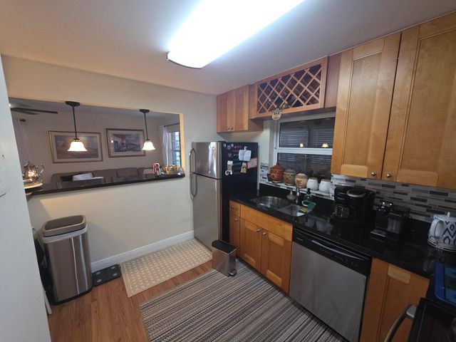 2002 SW Natura Boulevard B, Deerfield Beach, FL 33441