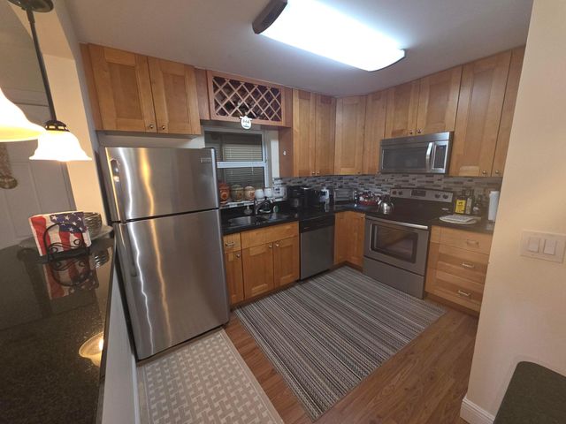 2002 SW Natura Boulevard B, Deerfield Beach, FL 33441