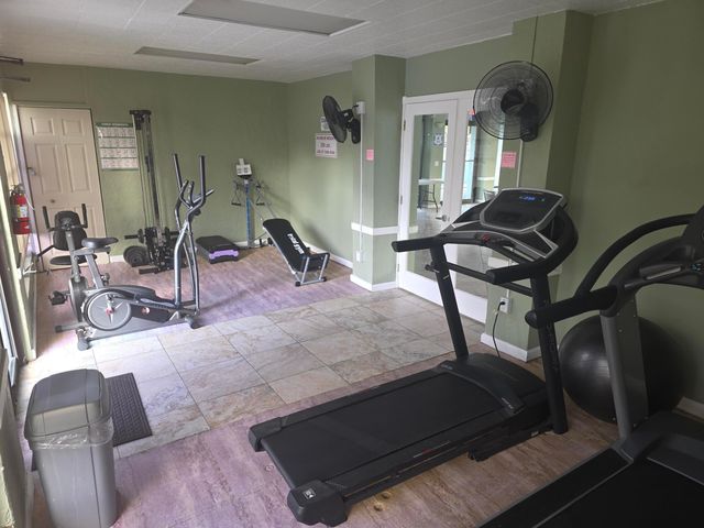 2002 SW Natura Boulevard B, Deerfield Beach, FL 33441